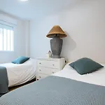 Pz triana amplio, moderno y luminoso apt 2d 2b
